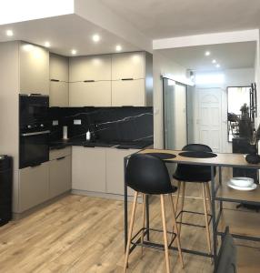 A kitchen or kitchenette at BMZ Centrum Flat