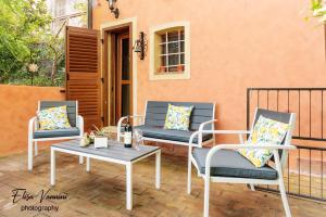 A seating area at Casa Marylou