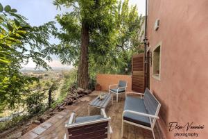 A balcony or terrace at Casa Marylou