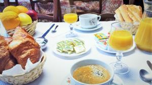 Opsi sarapan yang tersedia untuk tamu di Hôtel Duchesse Anne