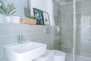 Koupelna v ubytování Mayfield Three - Central Harrogate Apartment