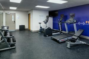 Fitness centrum a/nebo fitness zařízení v ubytování Holiday Inn Express Corvallis-On the River by IHG