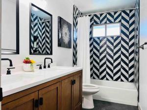 Mynd úr myndasafni af Stylish home in the heart of Tempe w/ private pool í Tempe