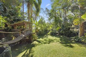 Κήπος έξω από το Angophora Beach House By Beach Stays