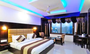 Fotografie z fotogalerie ubytování Crystal Ganga Heights 5 Min from Har Ki Pauri v destinaci Haridvár