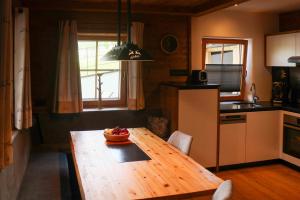 Köök või kööginurk majutusasutuses Chalet Heidi