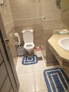 A bathroom at Sharm Hills