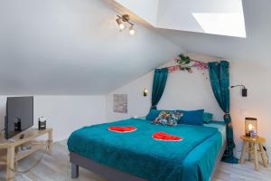 Postel nebo postele na pokoji v ubytování Mb Room - Appartement jacuzzi 4 étoiles Merveille