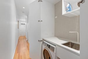 Fotografie z fotogalerie ubytování Stylish 2-bed Victorian Terrace in Carlton v Melbourne