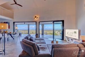 Μια τηλεόραση ή/και κέντρο ψυχαγωγίας στο Villa Jîvana et sa vue panoramique