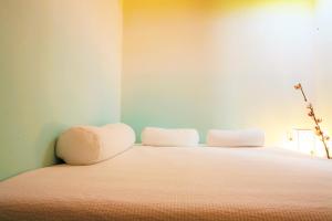'Hanok Hanok' Boutique stay Hotel Seoul - 2min from Gyeongbokgung Palace station客房内的一张或多张床位