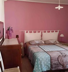 A bed or beds in a room at Holiday home in Portopalo 35405