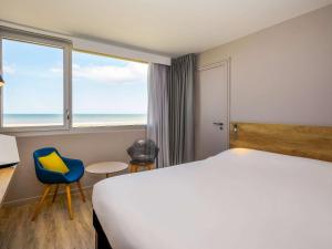 Postel nebo postele na pokoji v ubytování ibis Thalassa Le Touquet