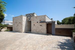 Zdjęcie z galerii obiektu Luxury design Villa Maell with private pool and high level of privacy - WiiBuk w mieście Šišan