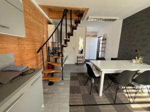 Posedenie v ubytovaní Apartament 4 plus 1 w Karkonoszach + 22 fotografií