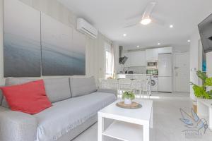Fotografia z galérie ubytovania Benal Beach 2BDR beachfront apartment with water park v destinácii Benalmádena