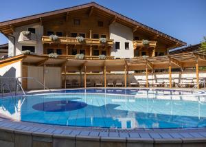 Bassenget på eller i nærheten av Posthotel Achenkirch Resort and Spa - Adults Only