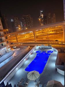 Fotografie z fotogalerie ubytování Cosy 2 bedroom apartment v Dubaji