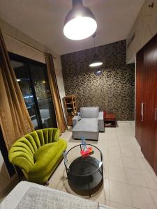 Fotografie z fotogalerie ubytování Cosy 2 bedroom apartment v Dubaji