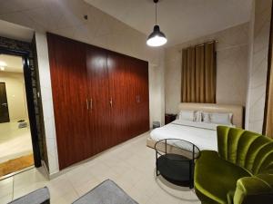Fotografie z fotogalerie ubytování Cosy 2 bedroom apartment v Dubaji
