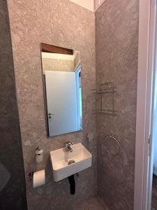 Koupelna v ubytování Kallithea INN