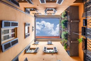 A seating area at RELSTAY - Brera District