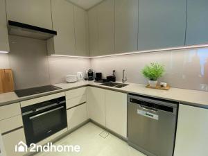 Kuchyň nebo kuchyňský kout v ubytování 2ndhome - Address Beach Residence - Ain Dubai View