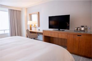 Postel nebo postele na pokoji v ubytování The Westin Austin at The Domain