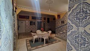 Predel za sedenje v nastanitvi Myhouse Todgha