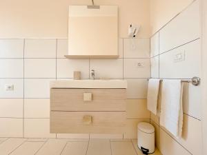 A bathroom at Brain Apartment Pagani