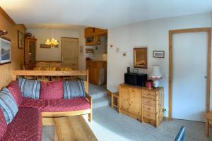 Η κουζίνα ή μικρή κουζίνα στο Résidence Atrey 205 Clés Blanches Courchevel +9 φωτογραφίες