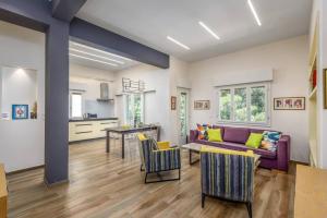 New Modern & Quiet 2BR/2 Bath By Frishman Beach