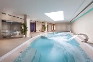 Bazén v ubytování Hotel Best Tenerife nebo v jeho okolí