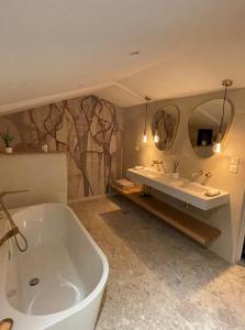 Gallery image of Chambre d'hôtes chez l'habitant - VILLA PIERREDON in Sanary-sur-Mer