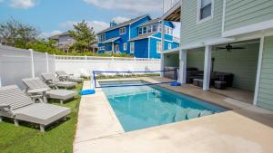 126, Newmania- Semi-Oceanfront, Private Pool with Cabana! Ocean Views! Pool Table!内部或周边的泳池