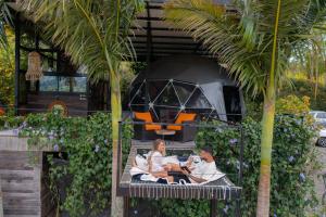 Giardino di Glamping Montecarlo Domo Geodesico y Sauna Finlandés Guatapé