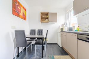 Dapur atau dapur kecil di Merve Comfort Aparts1-Hannover HALAL