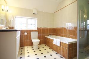 Vonios kambarys apgyvendinimo įstaigoje Exmoor White Horse Inn
