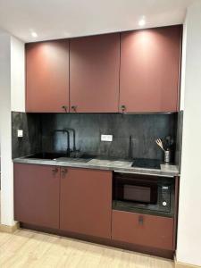 /Sacré studio/Parking privé/Wifi的厨房或小厨房