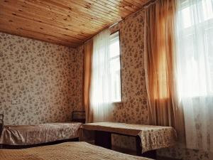 Llit o llits en una habitació de Kari
