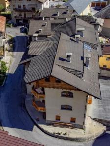 an overhead view of a building with roofs at B&B La vecchia posta in Antronapiana