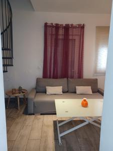 Posedenie v ubytovaní Apartamento en el casco antiguo en plena Alameda + 20 fotografií