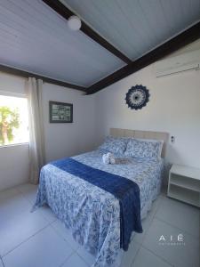 Tempat tidur dalam kamar di Apê Vilas do Atlântico