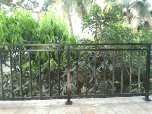 En balkong eller terrasse på Sea & Greens Apartments