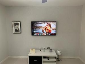 TV a/nebo společenská místnost v ubytování Mandeville Vacation Home