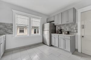 Gallery image of Renovated Main Floor Large 3 Bed House in Buffalo