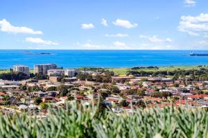 Fotografie z fotogalerie ubytování 'Wollongong Inner-city Escape' Bright Urban Oasis v destinaci Wollongong