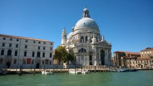 Foto da galeria de In Venice Back To San Marco tourist apartment em Veneza