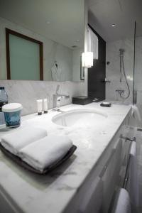 Koupelna v ubytování Address Dubai Mall Residence Luxury