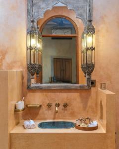 Bilik mandi di Lina Boutique Villas and Spa